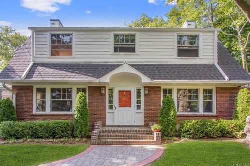 8 Dupont Ave, White Plains, NY 10605-3511