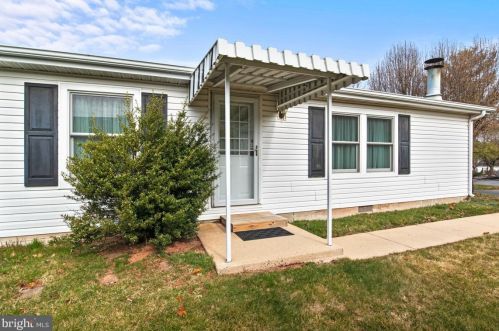17 Acorn Ct, Harleysville, PA 19438-2952