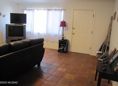1210 Justin St, Sunizona, AZ 85625-4037
