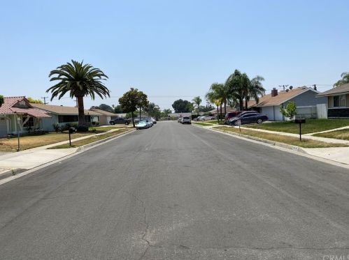 865 Pampas Ave, Rialto CA  92376-4474 exterior