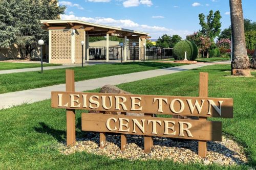 129 Rainier Cir, Vacaville CA  95687-3309 exterior