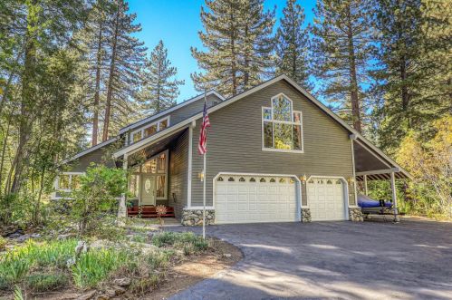 10300 Pine Cone Dr, Truckee, CA 96161-3150