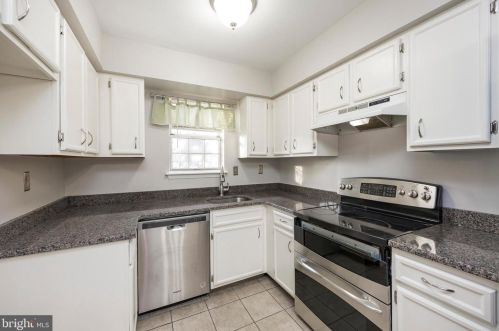 328 Carlyn Ct, Downingtown PA  19335-4207 exterior