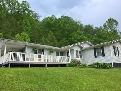 7283 Main St, Thelma, KY 41260-8621