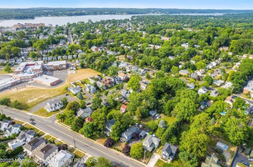 100 Branch Ave, Tinton Falls NJ  07701-2204 exterior