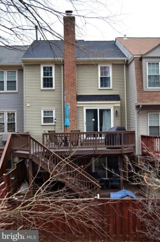 7838 Painted Daisy Dr, Springfield, VA 22152-3849