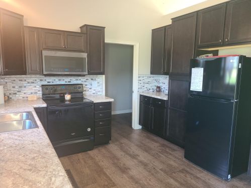 7705 Camp Rd, Mount Vernon OH  43050-9372 exterior