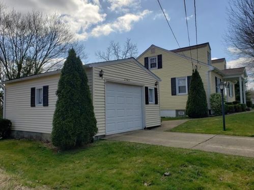 2403 Jefferson St, New Castle, PA 16102-1743