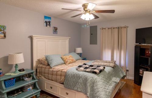 12 Heath Aster Ln, Lehigh Acres FL 33936-7347 exterior