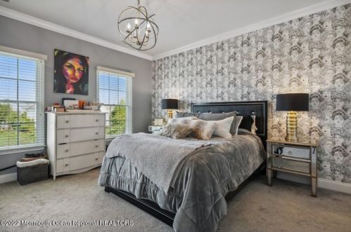 6 Courtney Ct, East Freehold NJ 07728-9563 exterior