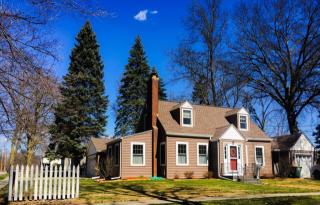801 Beech St, Valpo IN  46383-5310 exterior