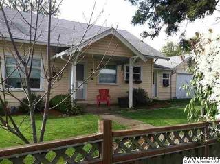 106 9th St, Philomath, OR 97370-2042