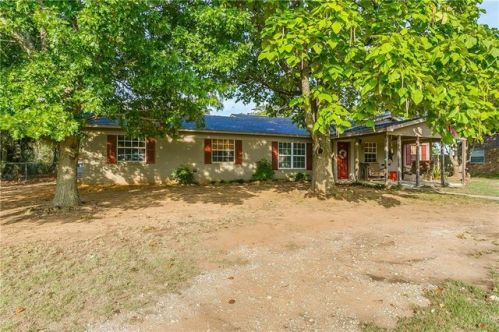 2008 Gage Rd, Cleburne, TX 76031-8595