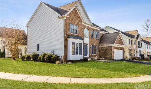 19 Mcginnis St, East Brunswick, NJ 08816-2673
