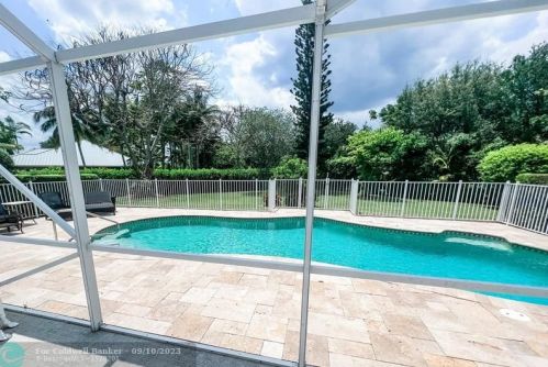 15865 Hiller St, West Palm Beach, FL 33414-8300
