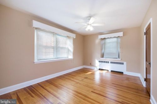 711 Marshall St, Norristown PA 19401-4113 exterior