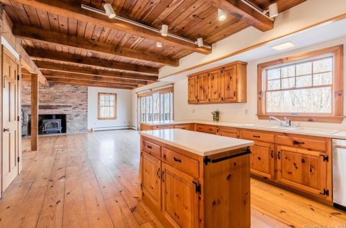 34 Cedar Hill Ln, Colchester CT  06420-4007 exterior