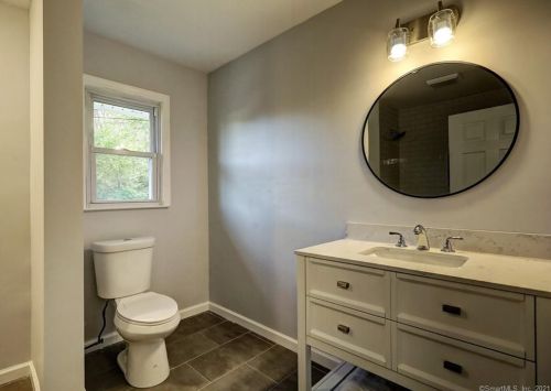 53 Fairfield St, Milford CT  06460-5149 exterior