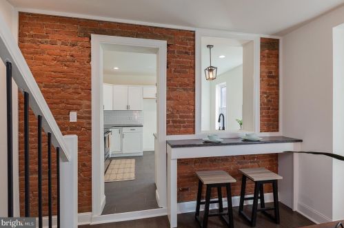 24 New St, Lancaster PA  17602-2047 exterior