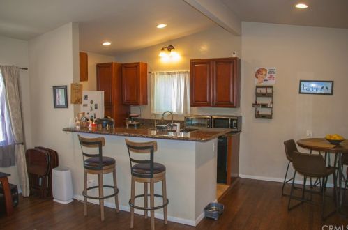 2843 220th Pl, Long Beach, CA 90810-1842