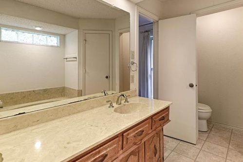 1319 Huntington Dr, Richardson TX  75080-2810 exterior