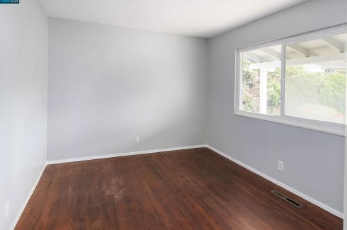 1175 Mcdonald Dr, Pinole CA  94564-2501 exterior