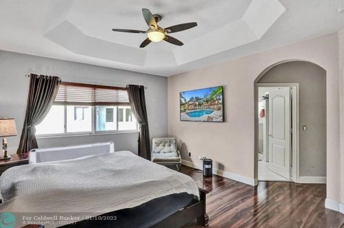 13305 32nd St, Hollywood FL 33027-3911 exterior