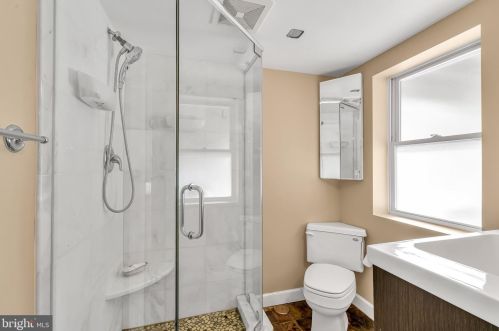 16 Bayberry Rd, Princeton NJ  08540-7417 exterior