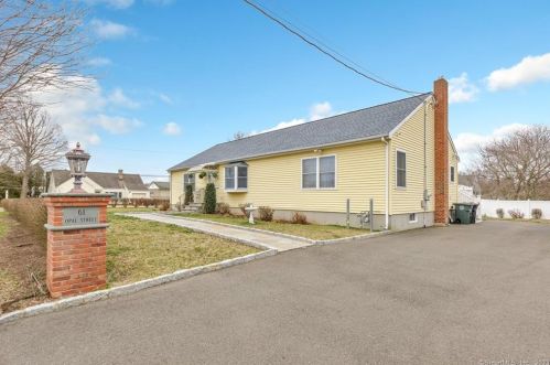 61 Opal St, Milford, CT 06461-3027