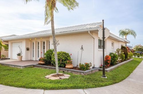 5401 Magnolia Trl, Pinellas Park, FL 33782-2731