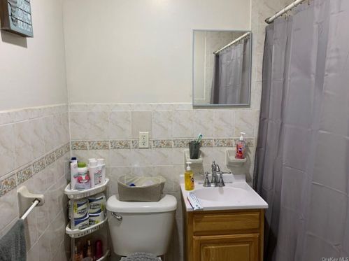 730 218th St, Bronx NY  10467-5881 exterior