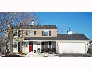 196 Sweet Briar Rd, Tonawanda, NY 14150-7512