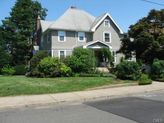 51 Cove Ave, Norwalk, CT 06855-2414