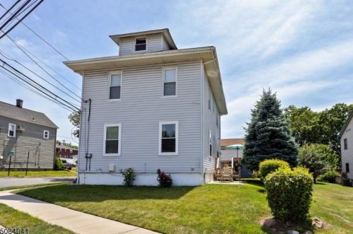 2 Entwistle Ave, Nutley NJ 07110-3210 exterior