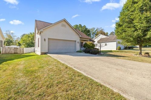 4 Bradford Dr, Chillicothe, OH 45601-1951