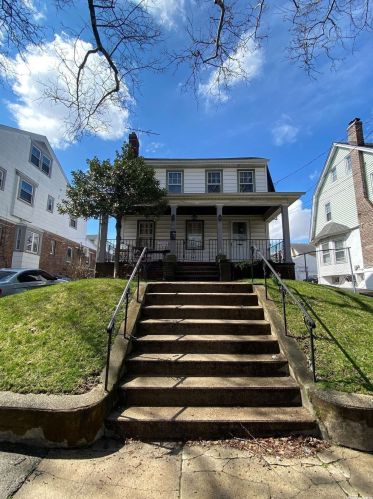85-48 152nd St, Jamaica, NY 11432-1641