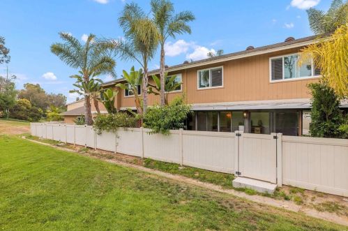 1961 Misty Cir, Encinitas CA  92024-3139 exterior