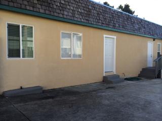 9821 Macarthur Blvd, Oakland, CA 94605-4855