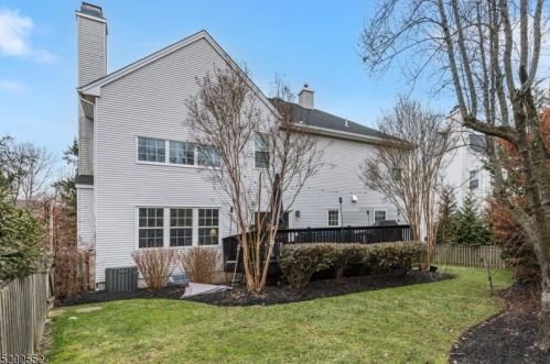 2 York Dr, Princeton NJ  08540-7939 exterior