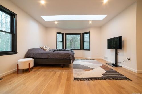 325 Hartwood Rd, Monticello NY  12777-6432 exterior