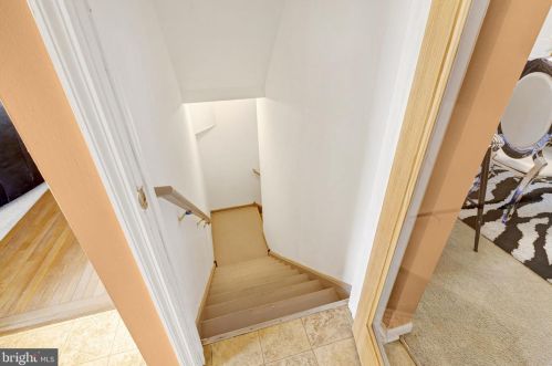 515 Florence Fields Ln, New Castle DE  19720-8752 exterior