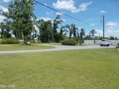 4883 Davis Dr, Marianna FL  32446-6343 exterior