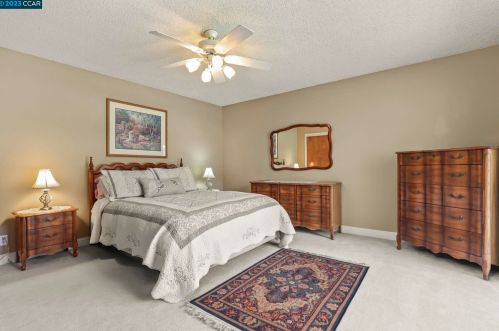 5525 Merritt Dr, Concord CA 94521-4708 exterior