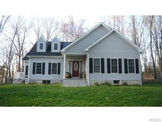 99 Huckleberry Tpke, Wallkill, NY 12589-2638