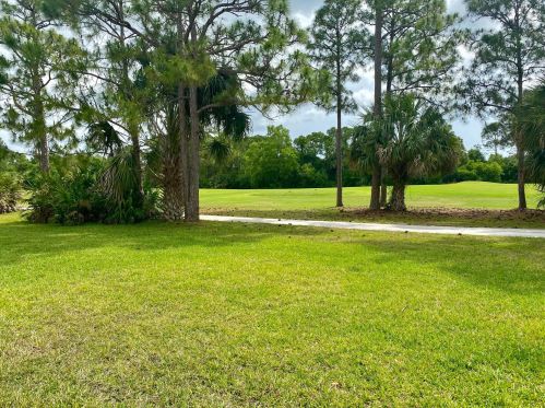 468 Dover Ct, Fort Pierce, FL 34983-3414