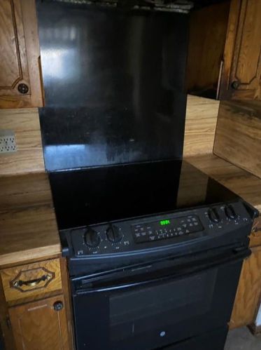 9427 Braeburn Gln, Austin TX  78729-2804 exterior