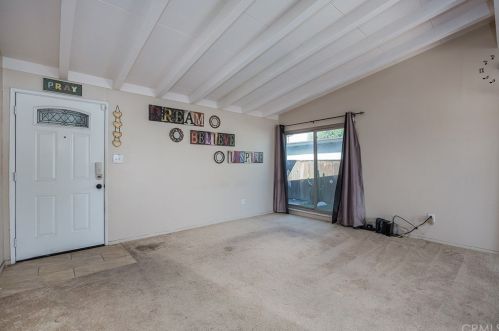 25645 Jane St, San Bernardino, CA 92404-6421