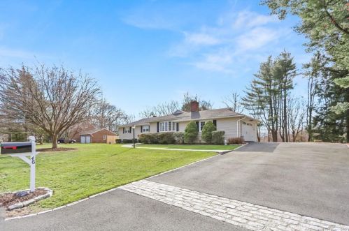 46 Rutlee Dr, Bridgeport, CT 06611-4334