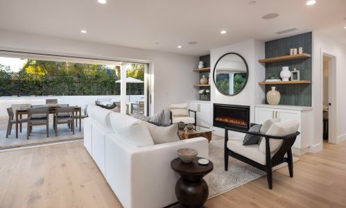 627 Dolores Dr, Santa Barbara CA  93109-1608 exterior