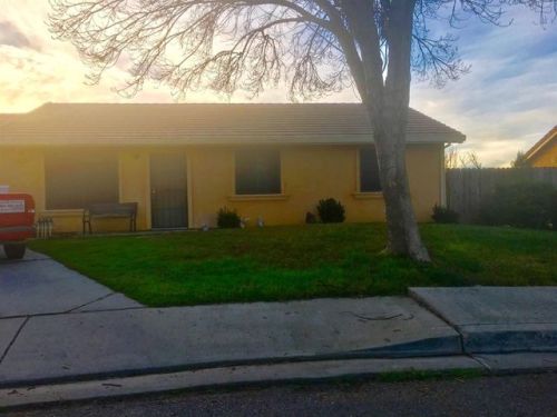 1619 Lochbrea Ct, Newman, CA 95360-1724